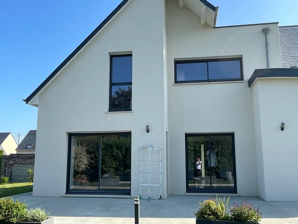 Après nettoyage de façade à Courseulles-sur-Mer par Normandie Nettoyage — résultat professionnel garanti Calvados (14470)