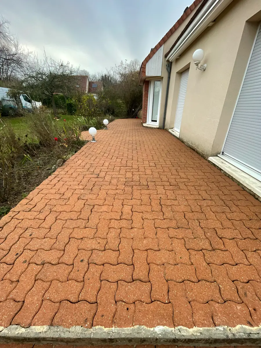 Joints de pavés avec sable polymère