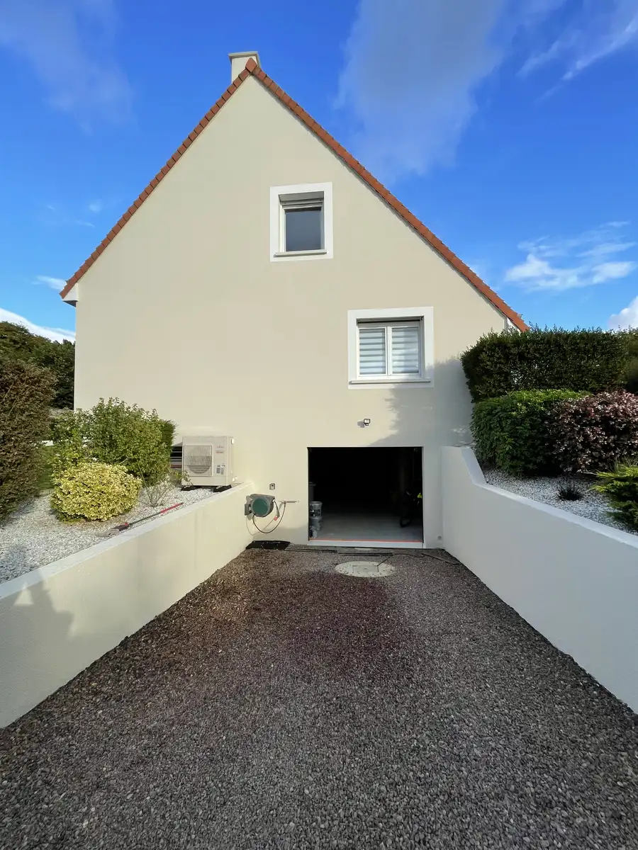 Après hydrofuge coloré à Dieppe par Normandie Nettoyage — rendu peinture longue durée Calvados (76200)